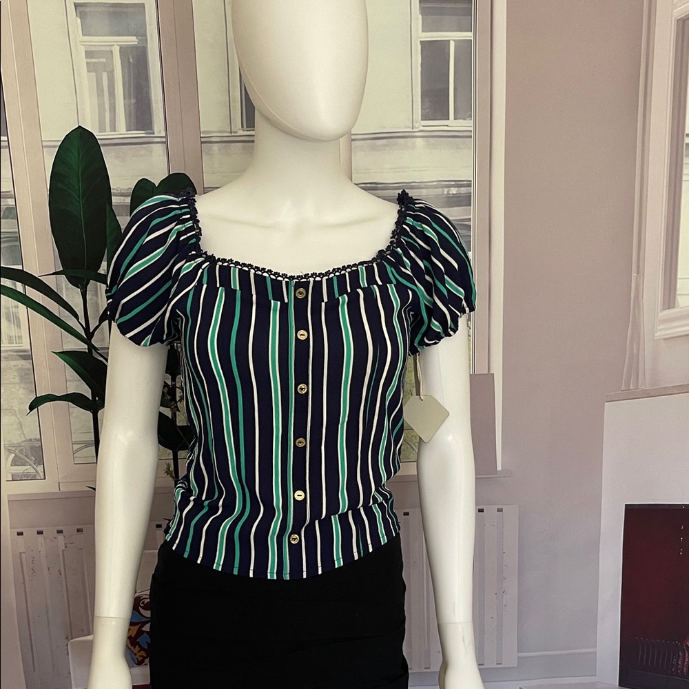 Jaretchurg Stripes Top. Size M